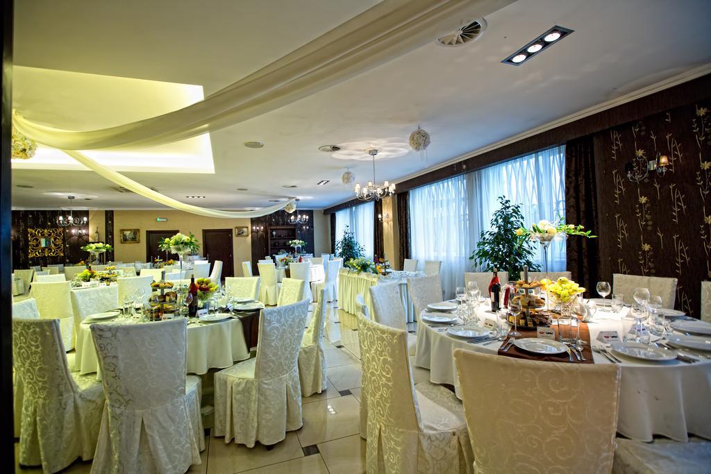 Hotel Gold Debica  Exterior photo